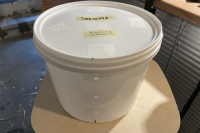 Mushroom growing bucket